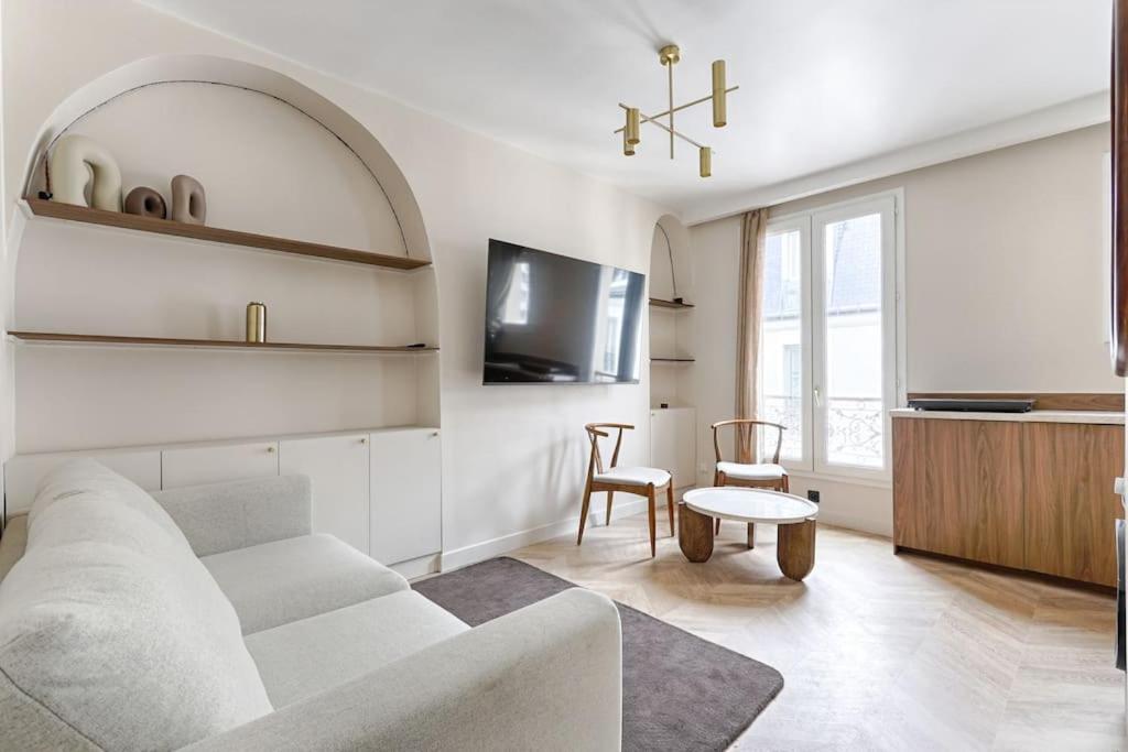 Barbes Buttes Chaumont Cosy Studio 2p Paris