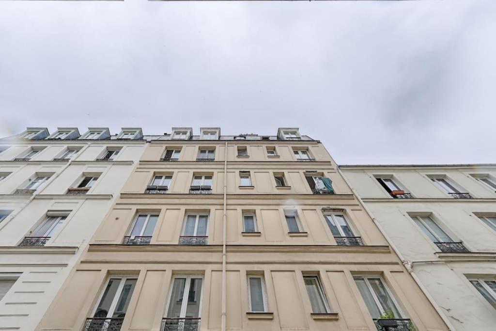 Barbes Buttes Chaumont Cosy Studio 2p