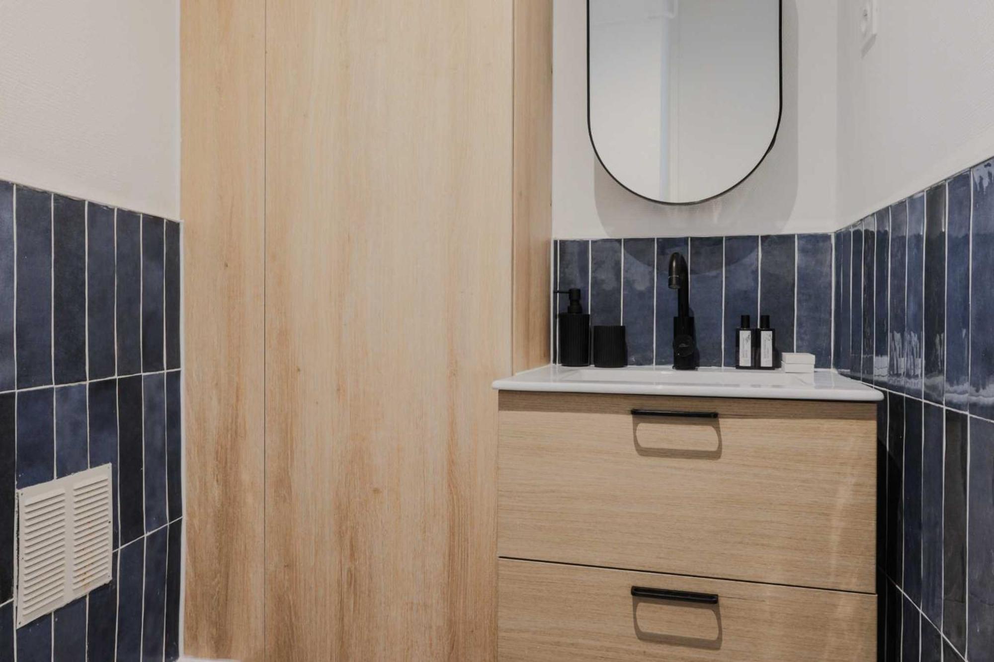 Charming Flat - 1br-4p - Voltaire-nation *