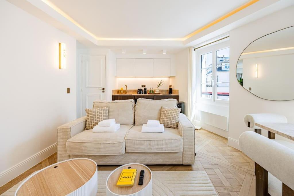 Apartment 1bedroom Sacree Coeur Place Du Tertre Montmartre