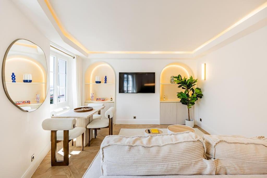 1bedroom Sacree Coeur Place Du Tertre Montmartre *