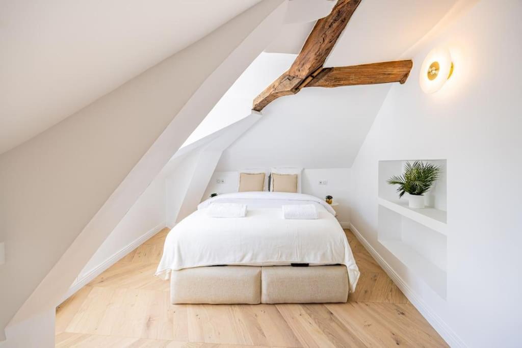 3 Bedrooms Sacree Coeur Place Du Tertre Montmartre Apartamento Paris