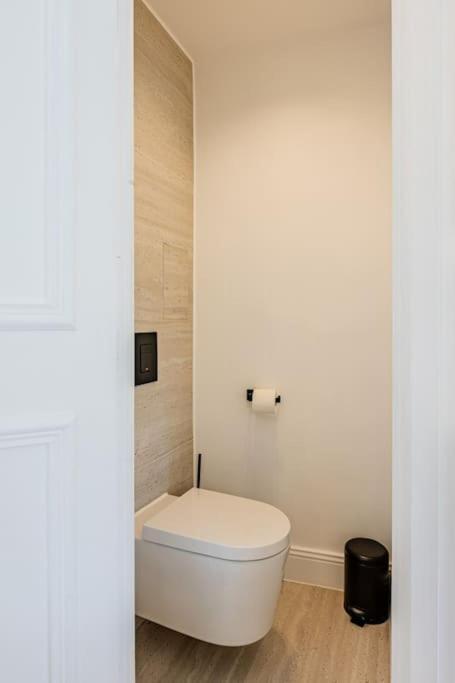 1bedroom Sacree Coeur Place Du Tertre Montmartre *
