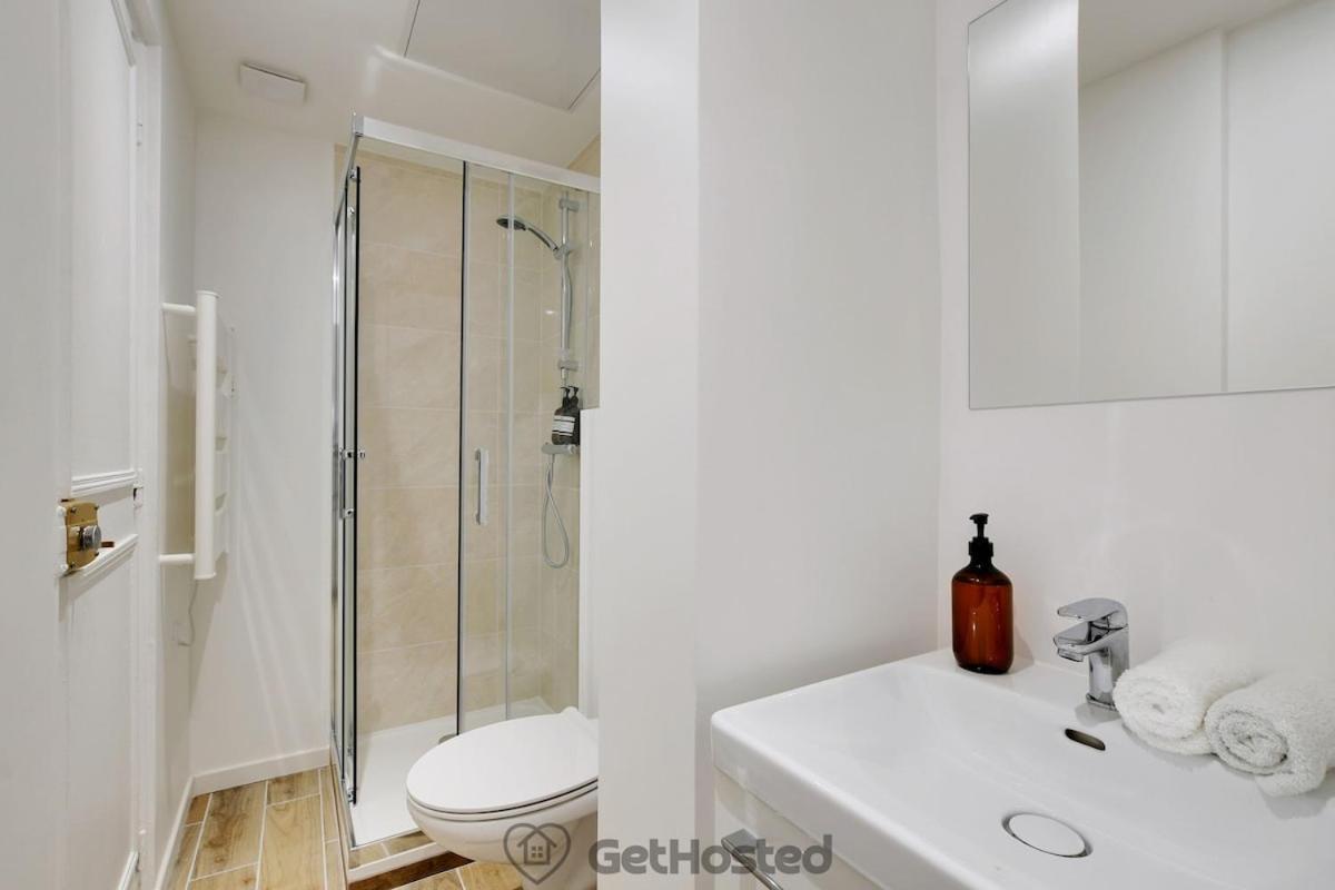 Charming Flat With Jacuzzi Heart Of Gethosted Paris