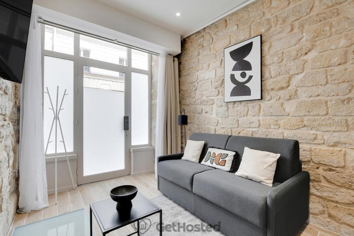 Apartment Charming Flat With Jacuzzi Heart Of Gethosted Paris