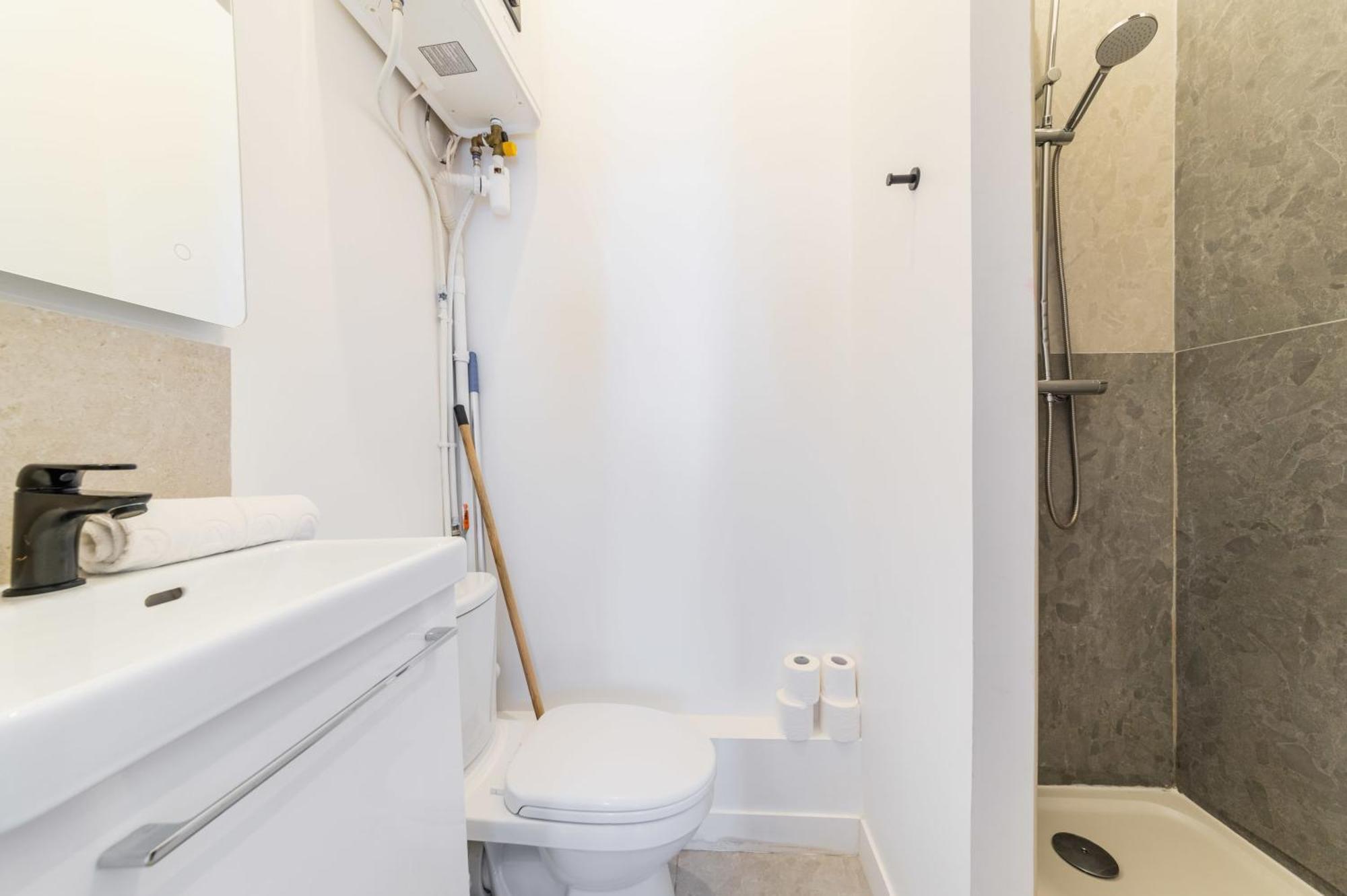 Apartment Bel Cosy Situe Pres Des Halles - 4p