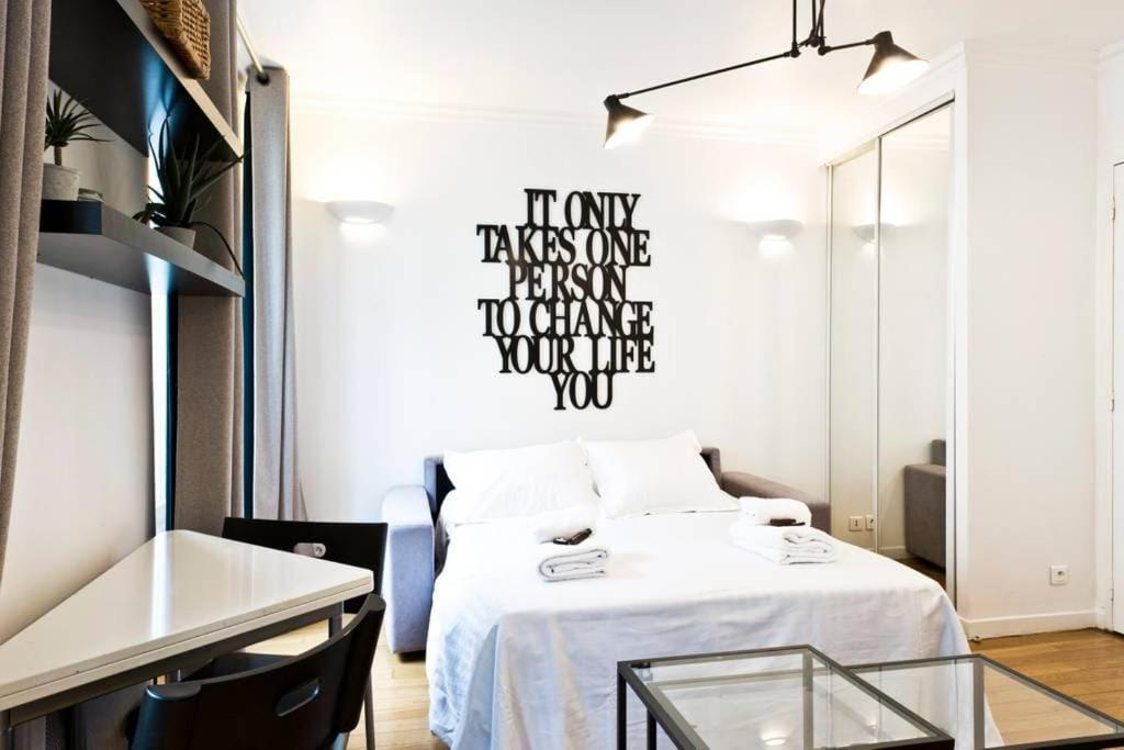Bluestay 274 - A Apartment Paris