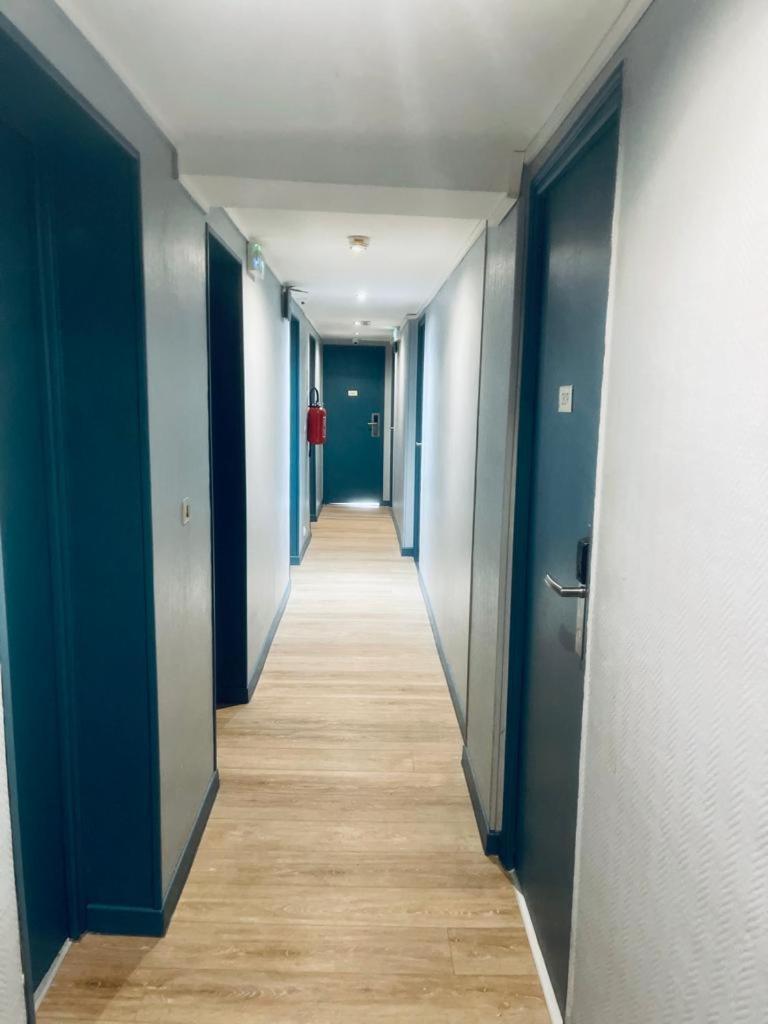 Hotel Hipotel Gambetta Republique Paris