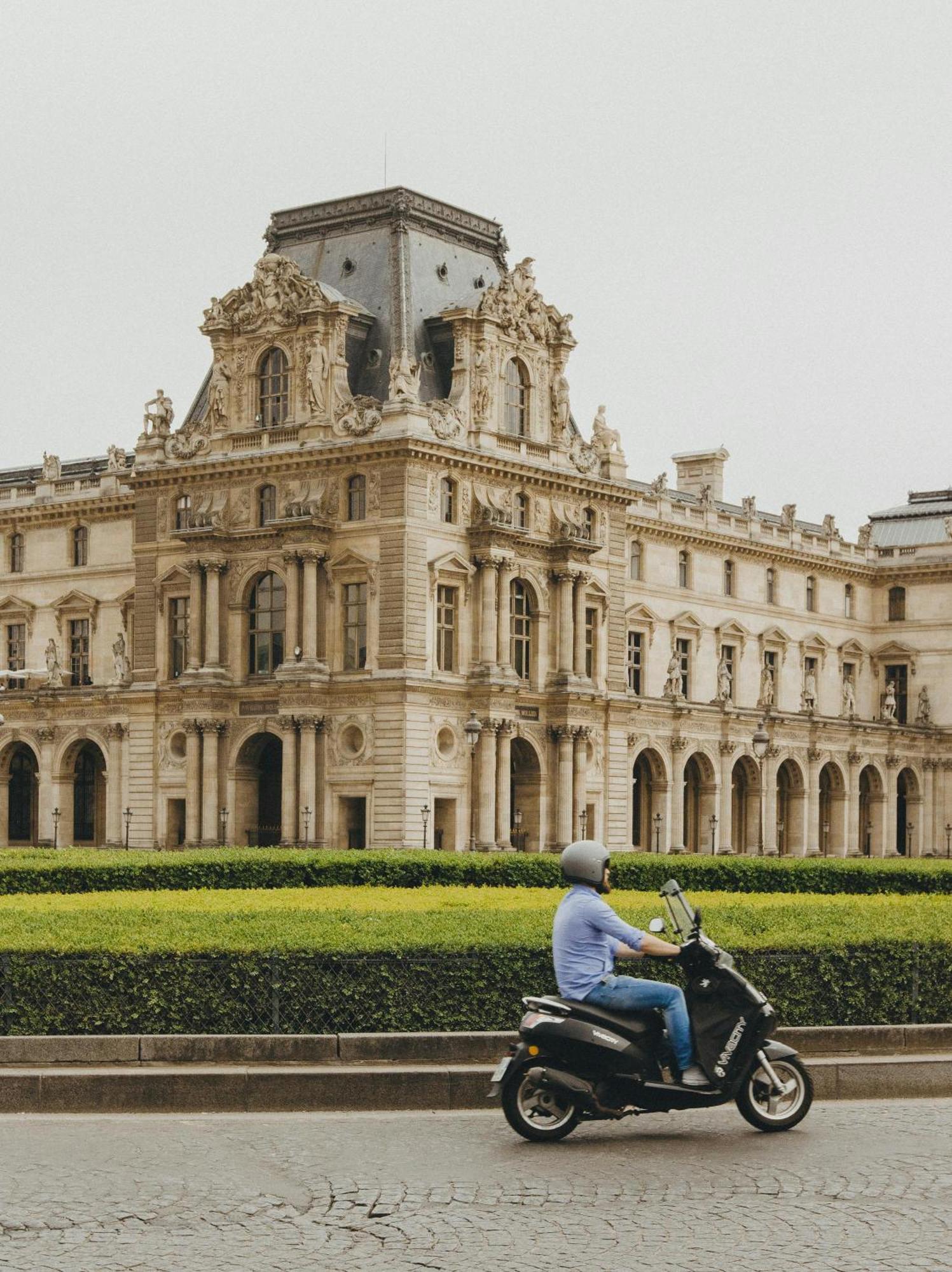 Sompteux Proche De L'opéra