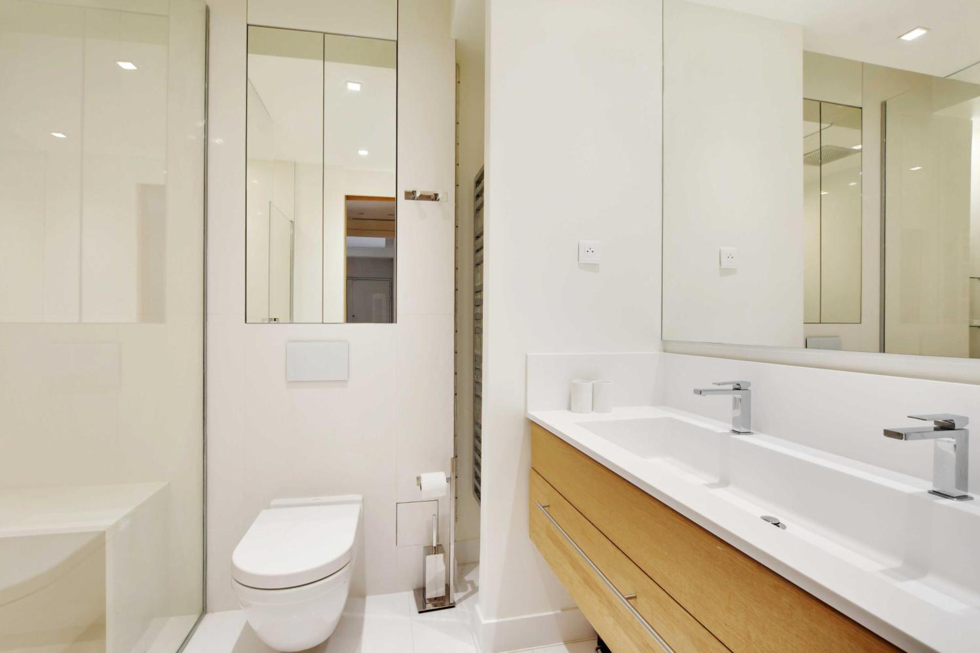 Charming Appt With A-c- 1bd-2p - Tour Eiffel Apartment *