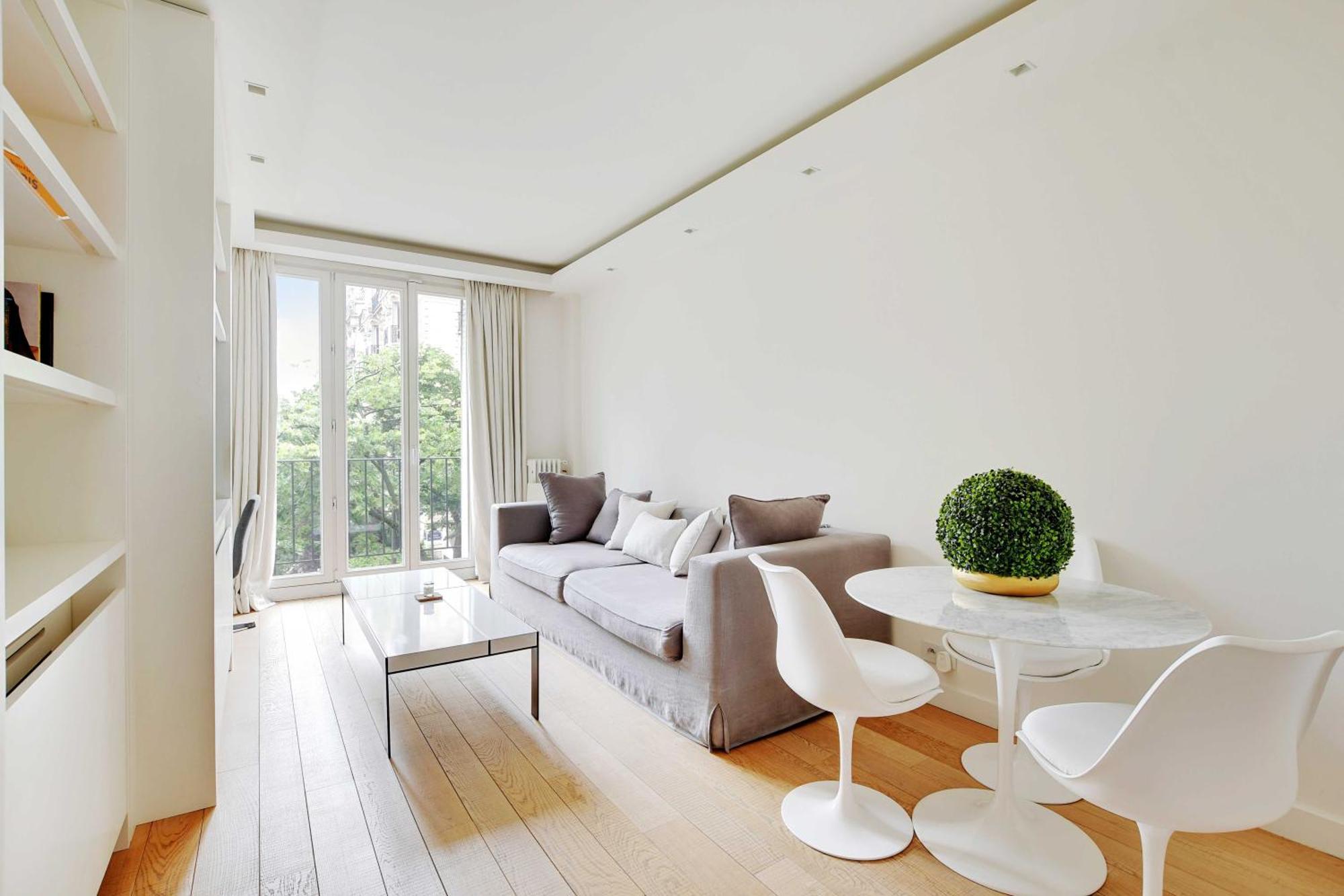 Charming Appt With A-c- 1bd-2p - Tour Eiffel Paris