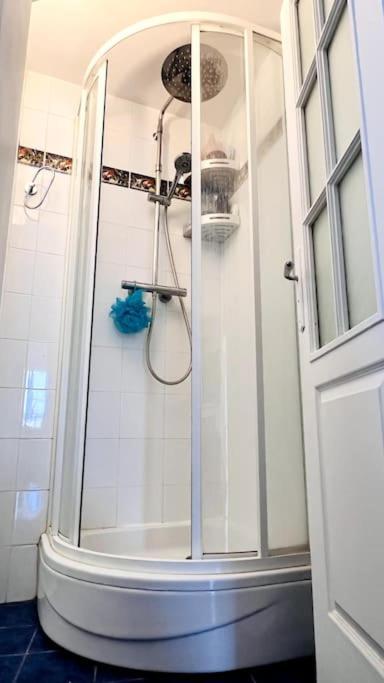 Unique In Apartment *