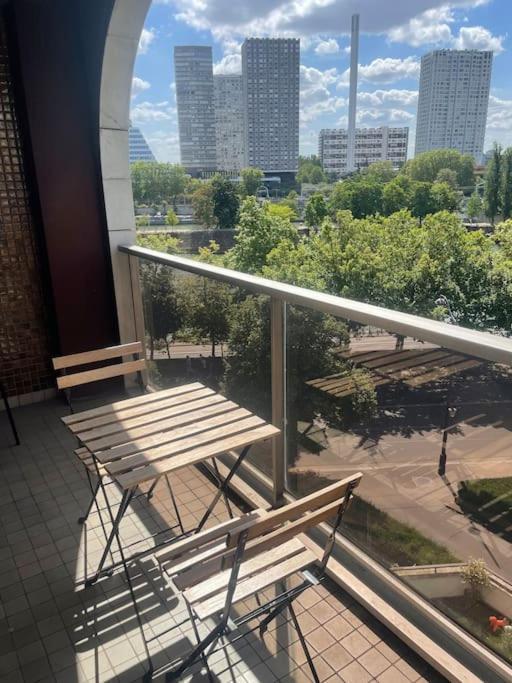 Tour Eiffel Vue Seine Avec Terrasse Apartment