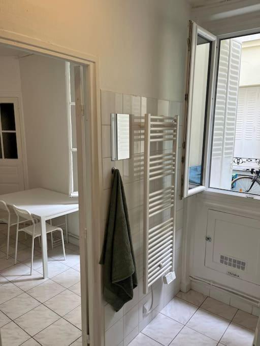 In Montmartre, Paris, Near Sacre-coeur Read Host Profile For Booking