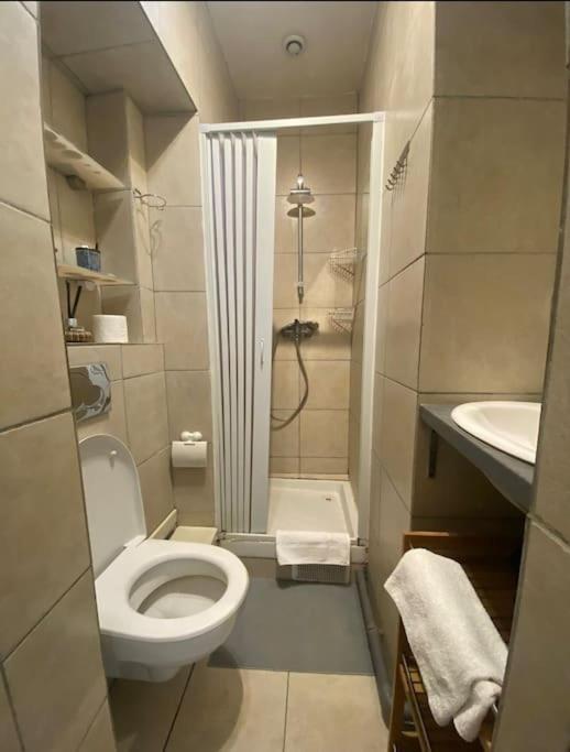 Studio Confortable -musee Grevin - Musee Du Louvre - Grand Boulevard - 2 Pers Apartamento Paris