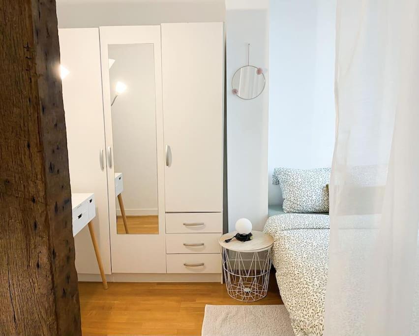Piece Cosy A 5 Min De La Tour Eiffel A Pied Apartamento