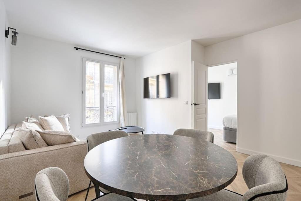 Appartement Saussier Ternes Charming 4p *