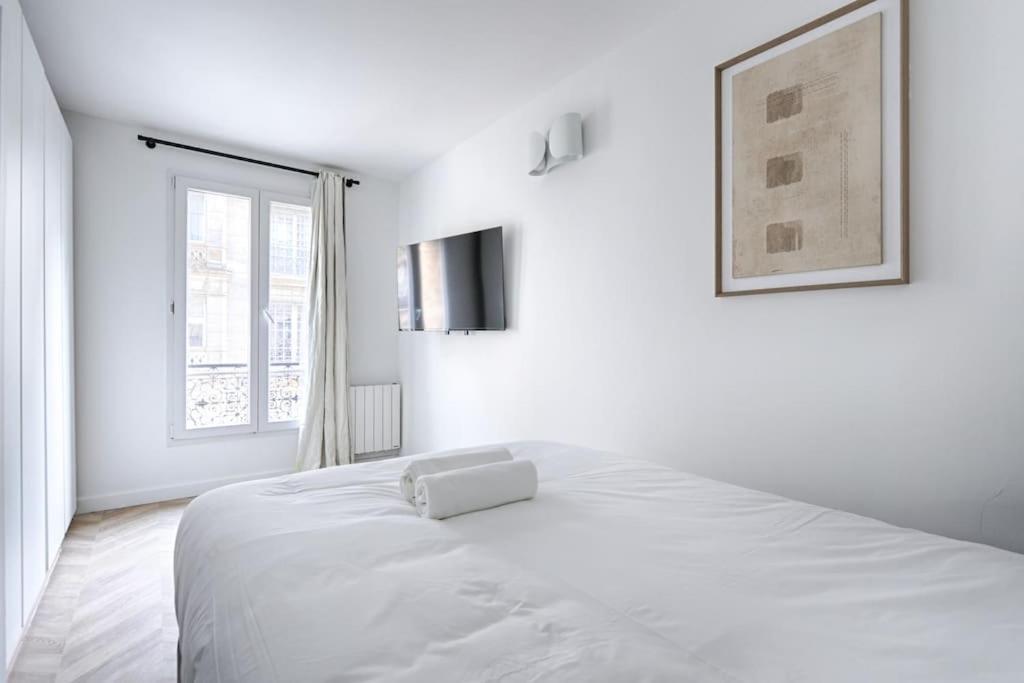 Saussier Ternes Charming 4p Appartement Paris