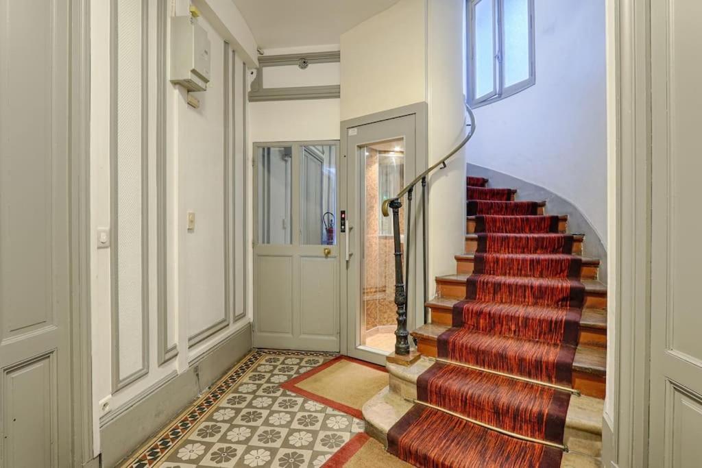 Apartment Saussier Ternes Charming 4p