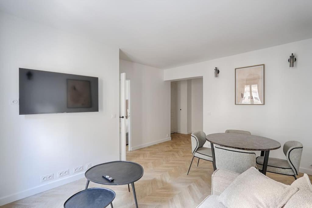 Saussier Ternes Charming 4p Apartment