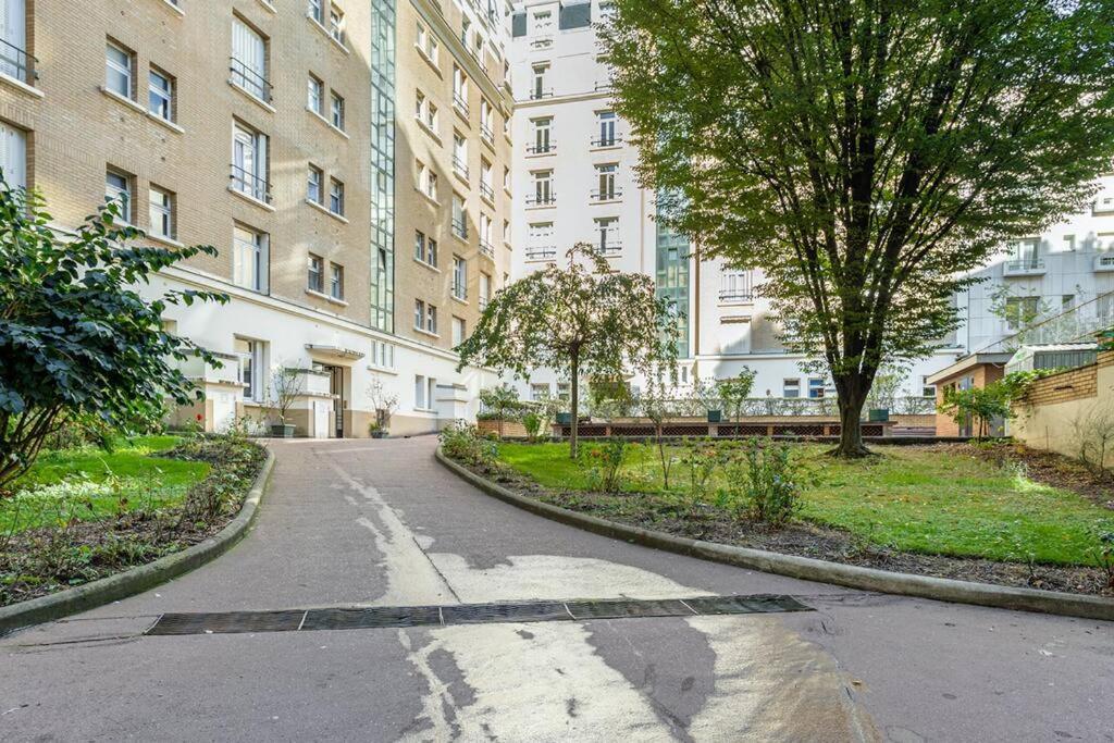 Premium Flat In Well Furnished 16th District Paris