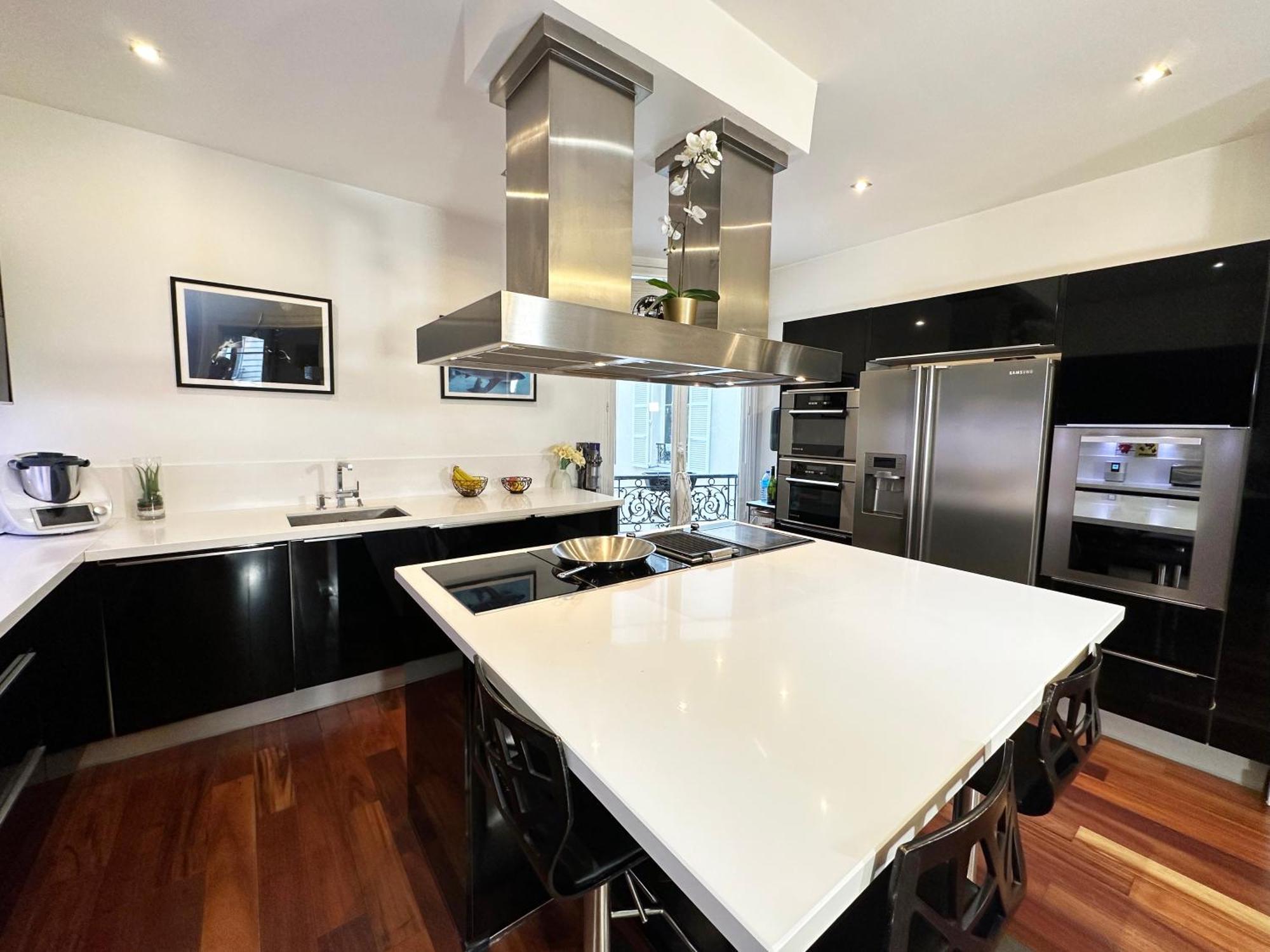 Apartamento Spacieux Arc De Triomphe *
