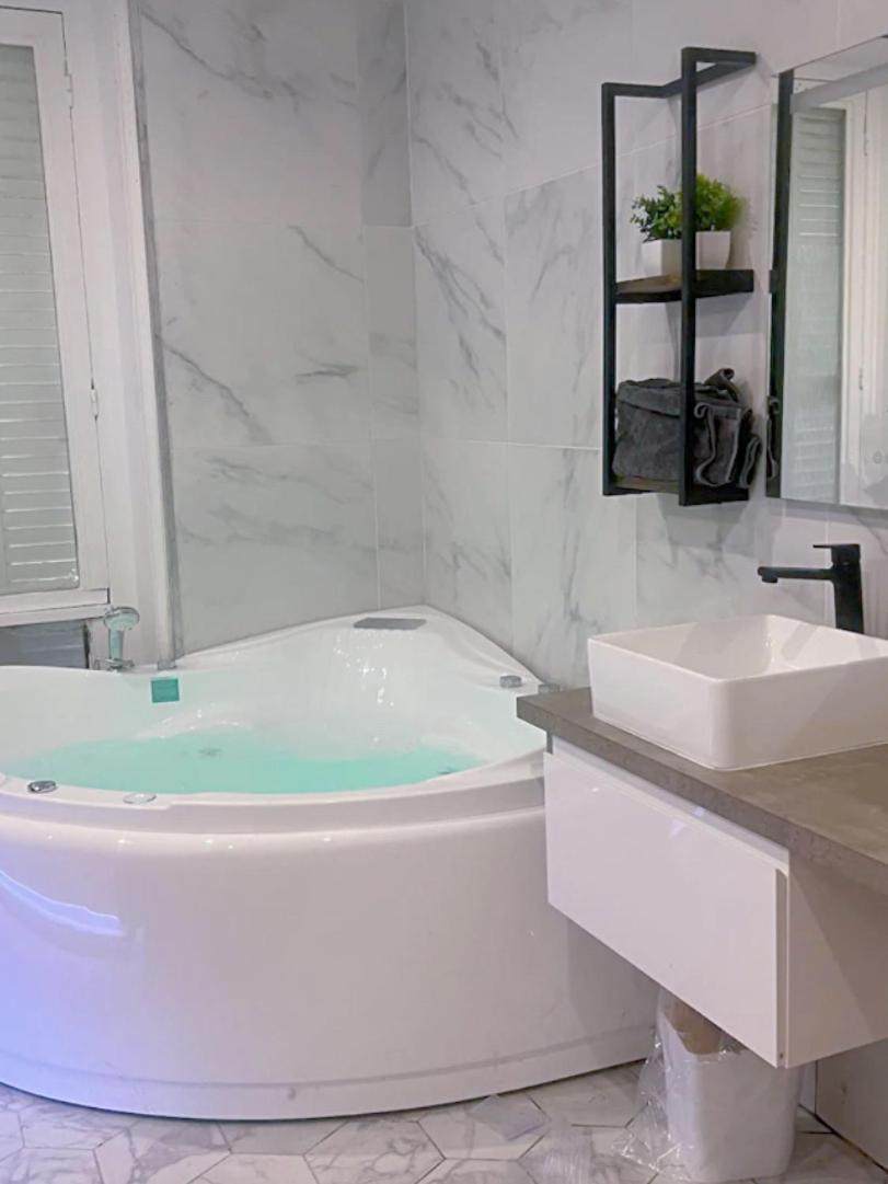 Apartment De Luxe Juste A Cote Des Champs-elysees