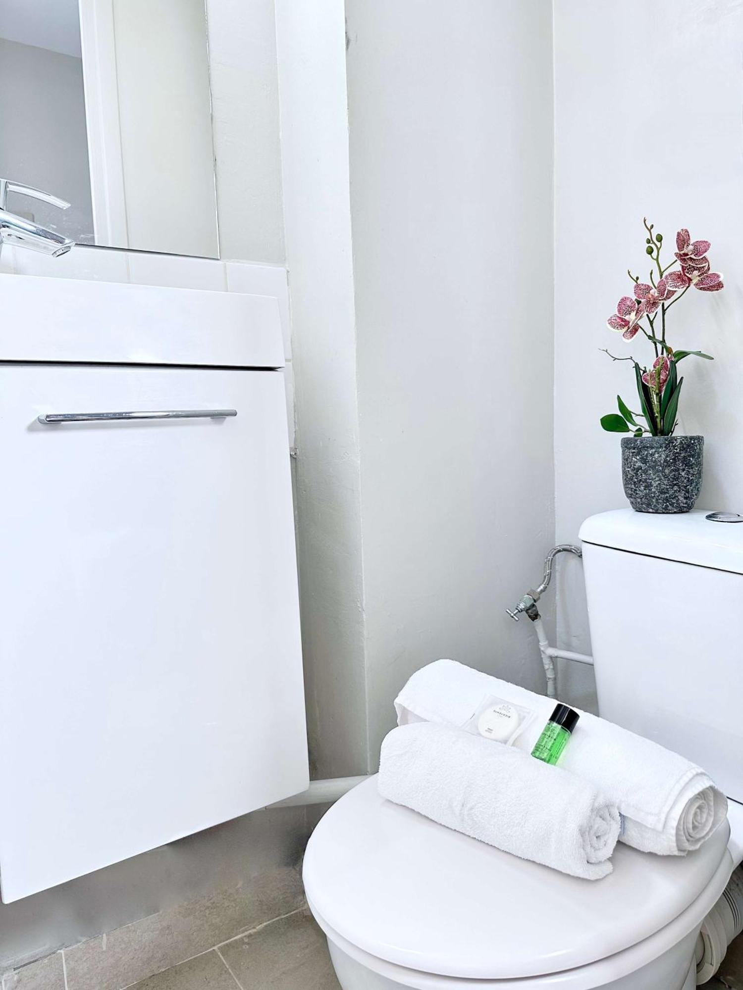 Apartamento Renovated Champs-elysees Retreat Paris
