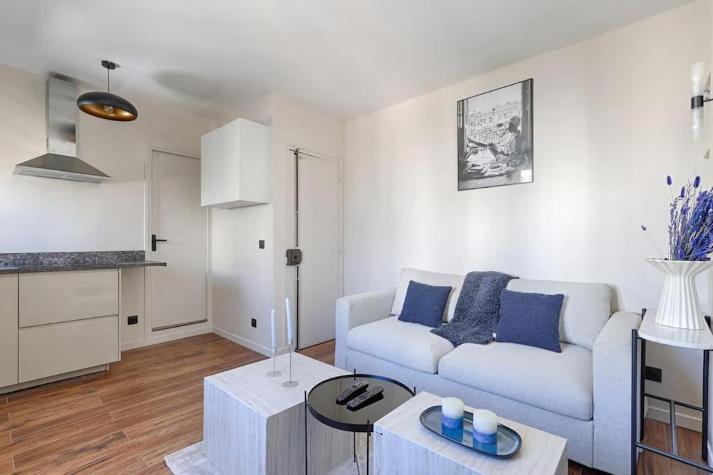 Daumesnil Nation Charming Lovely Apartment