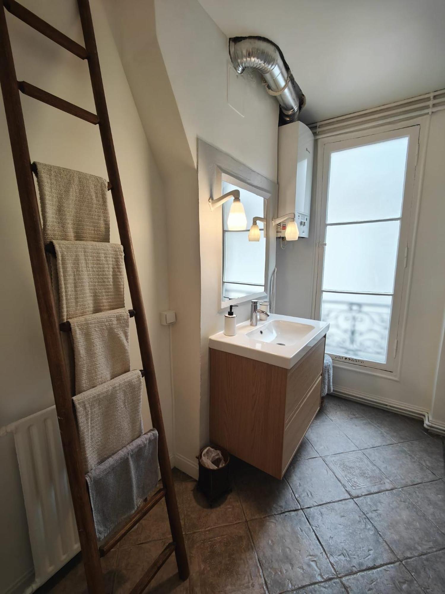Beau 3 Pieces Au Pied De Montmartre Apartment *