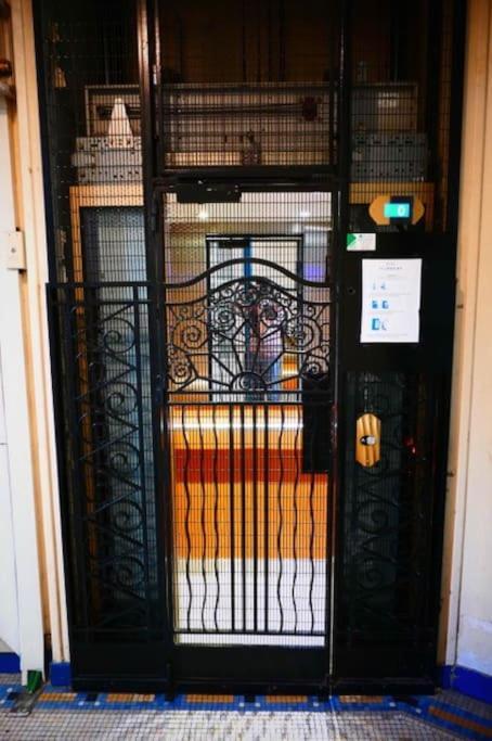 Parisien Au Coeur Du 15e Arrondissement Paris