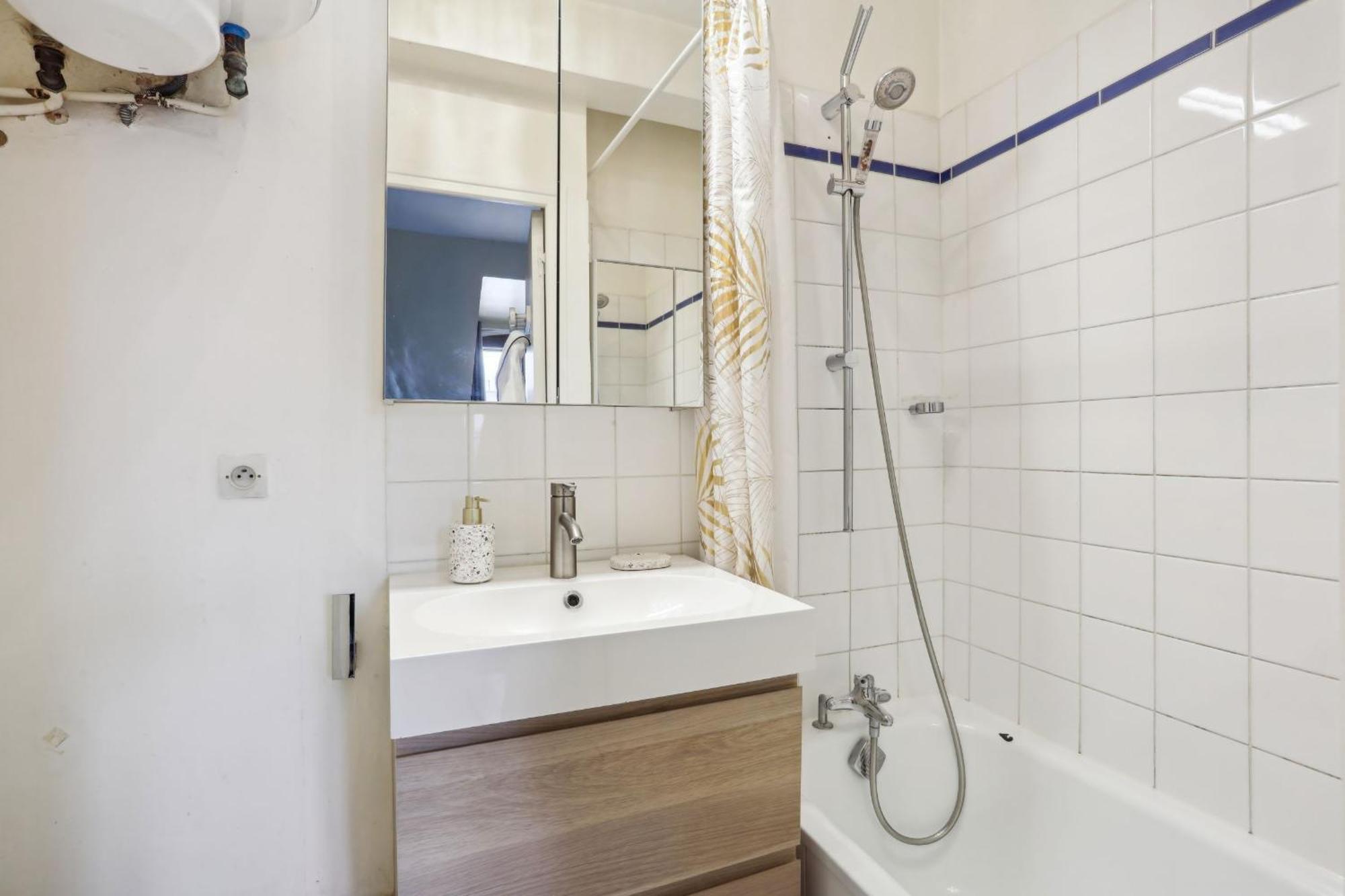 Apartment Eiffel Tower & Faubourg - 1br - Cityapartmentstay *