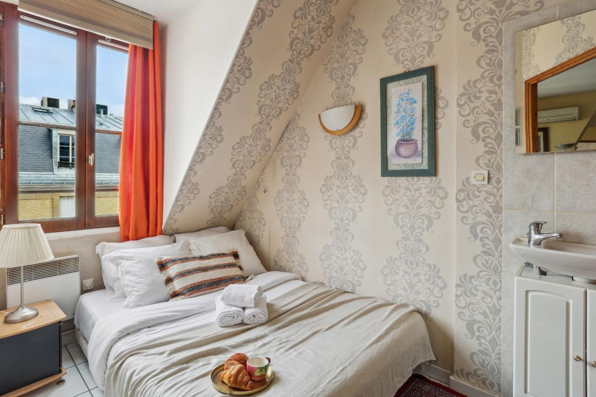 Eiffel Tower & Faubourg - 1br - Cityapartmentstay