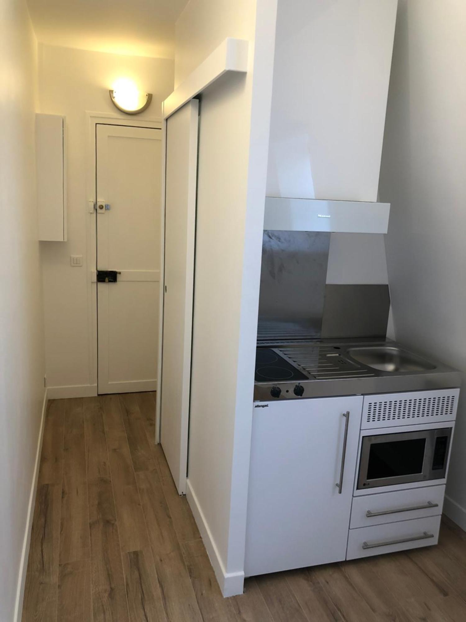 Apartment 16th Studio