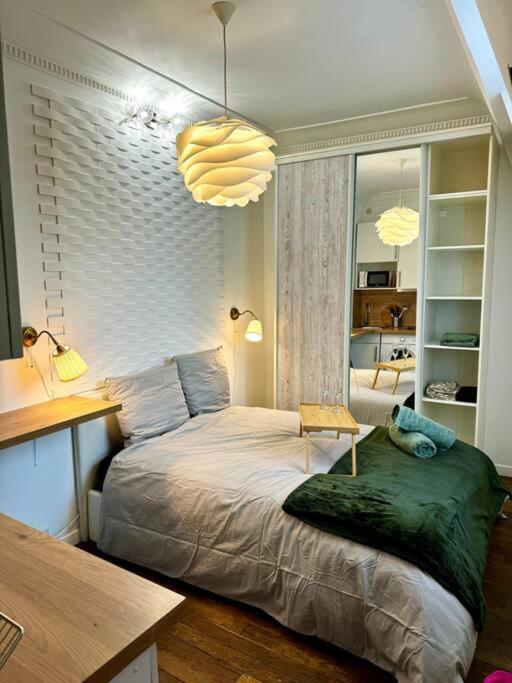 Apartment Champs-elysees - For 2 People Paris