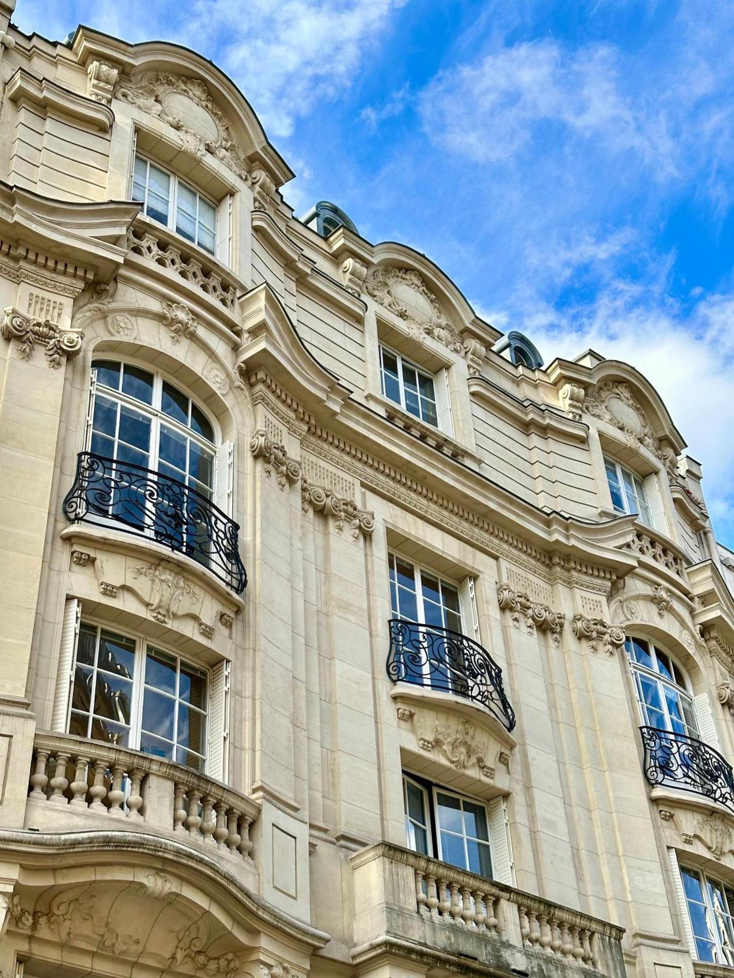 1601b - Near Champs Elysées Appartement *
