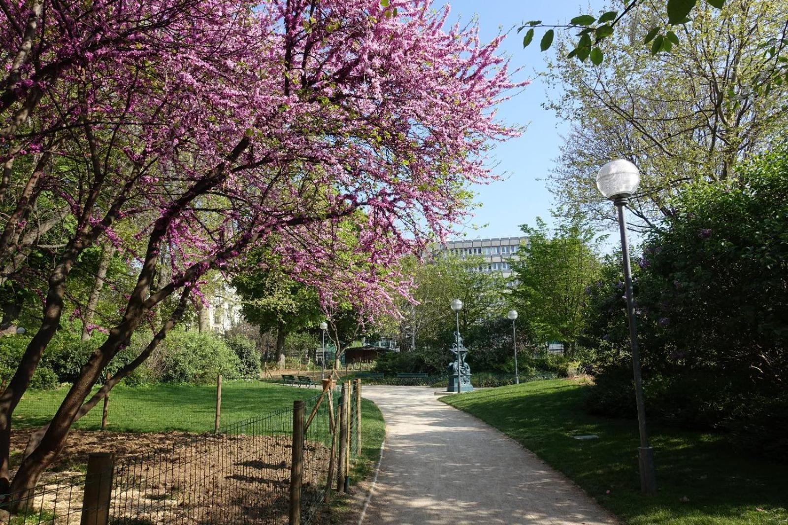 Apartment Le Petit Canotier Paris