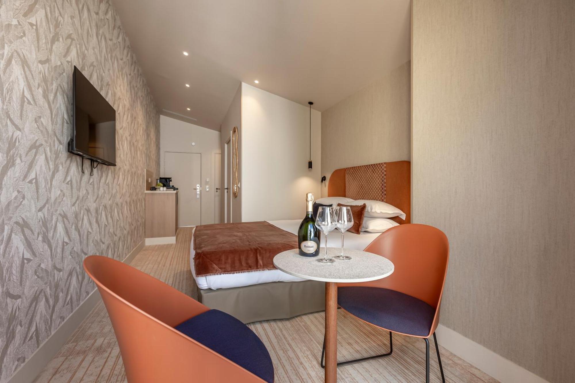 Fl - By Sweett Hotel Paris