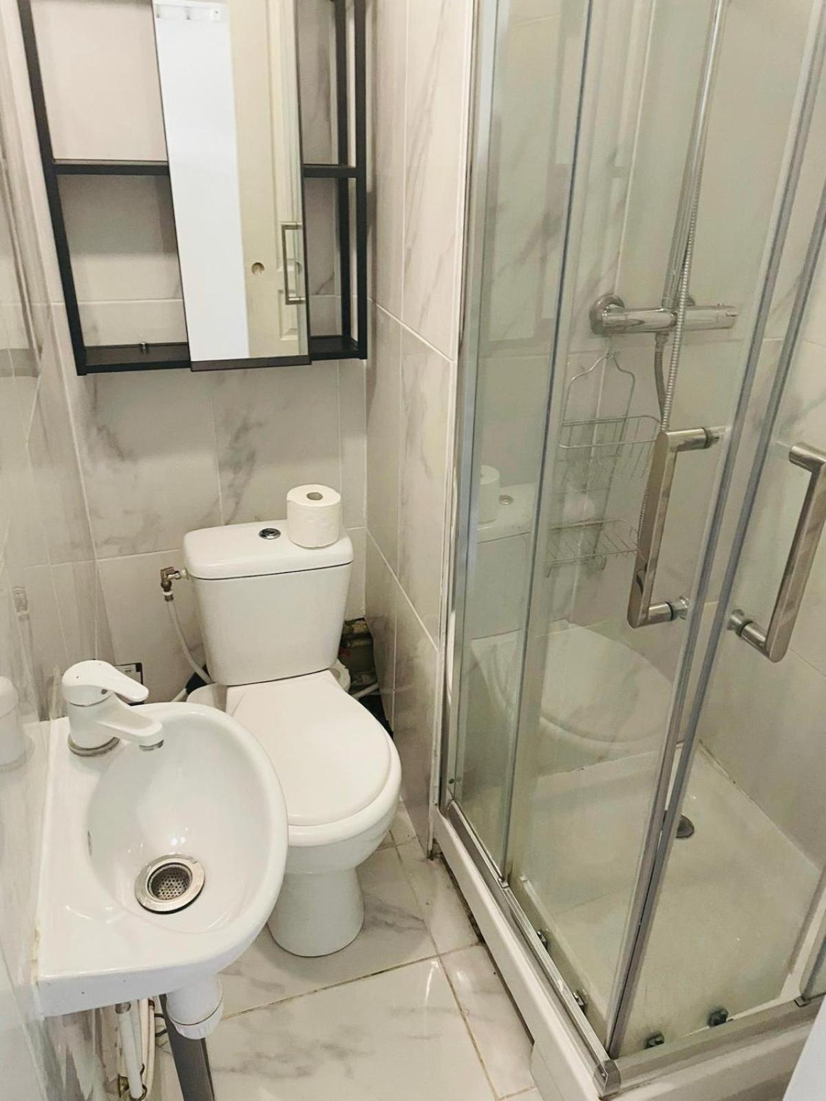 Apartamento Studio - Pere Lachaise - Voltaire - Buttes-chaumont - 2 Pers *