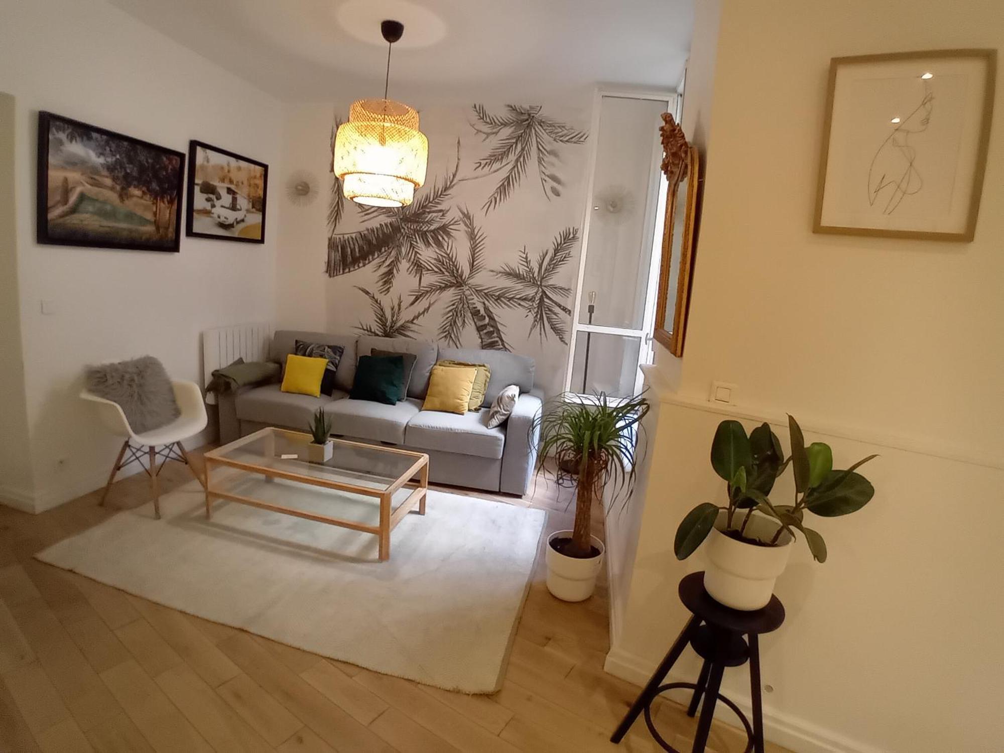 Center Paris, Amusing2bed Room,68sqm-5 Mins Eiffel Tour And Louvre Meusm ,gare Montparnasse ,front Metro