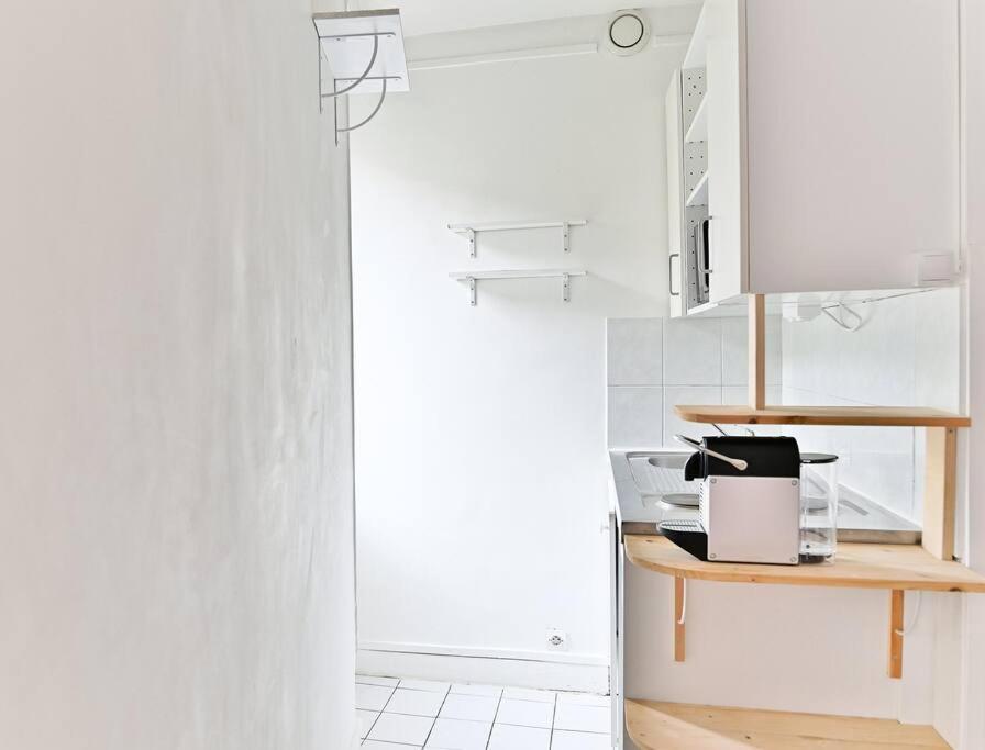 Apartment Petit Voltaire Nation Paris