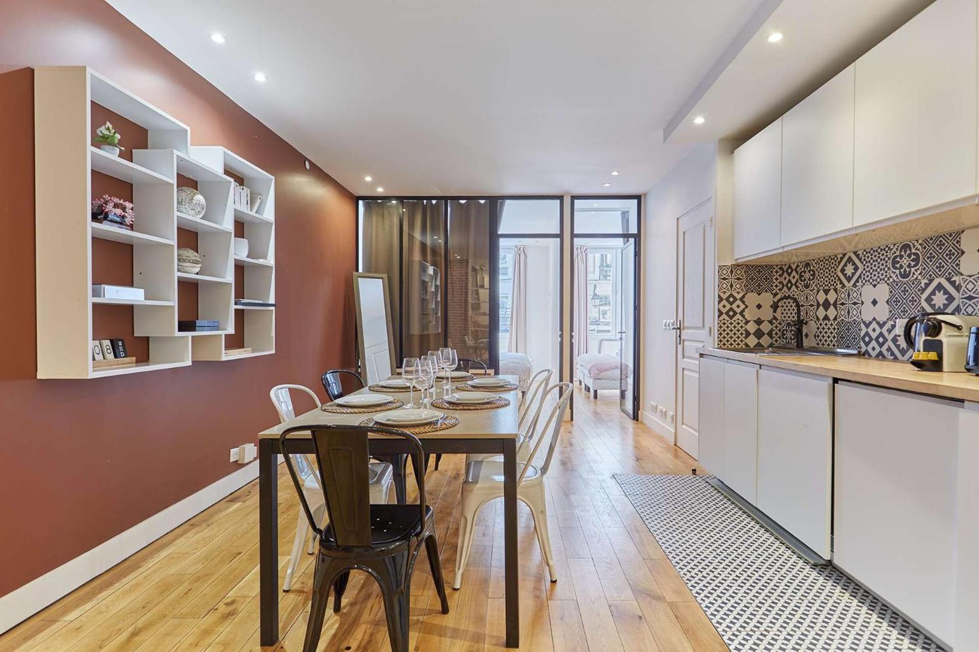 Charming Flat In The Heart Of Apartment Paris