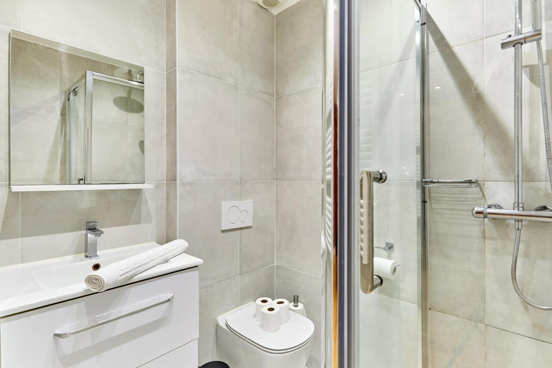 Charming Flat In The Heart Of