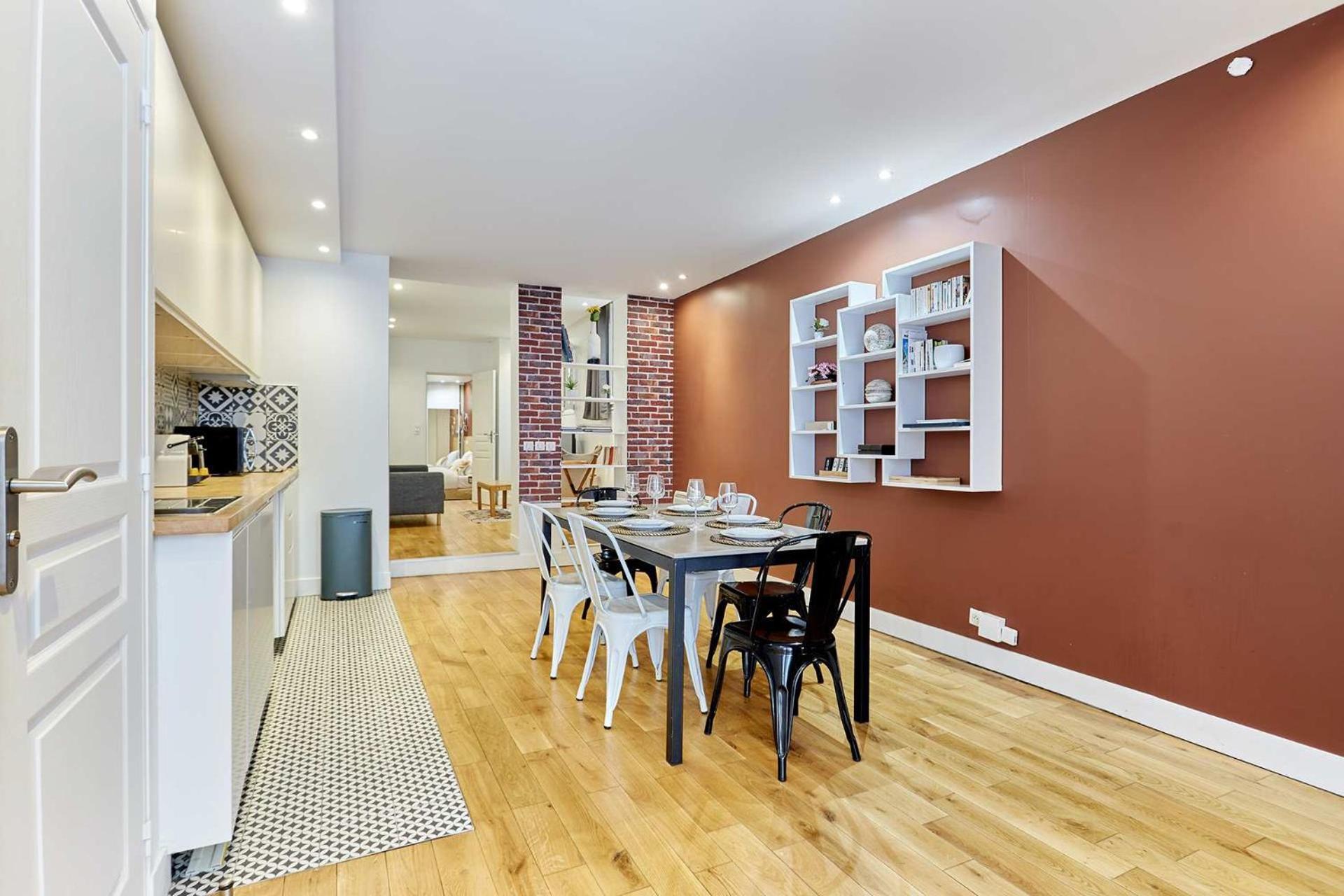 Charming Flat In The Heart Of Apartment