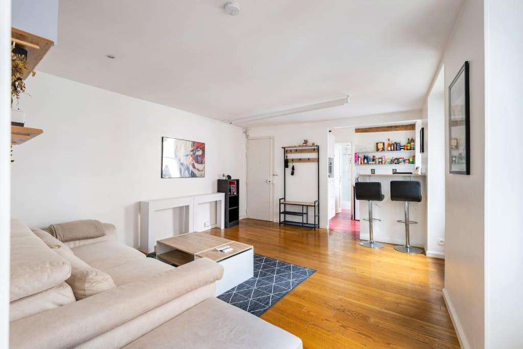 Apartment Beautiful In Trendy 11th Paris