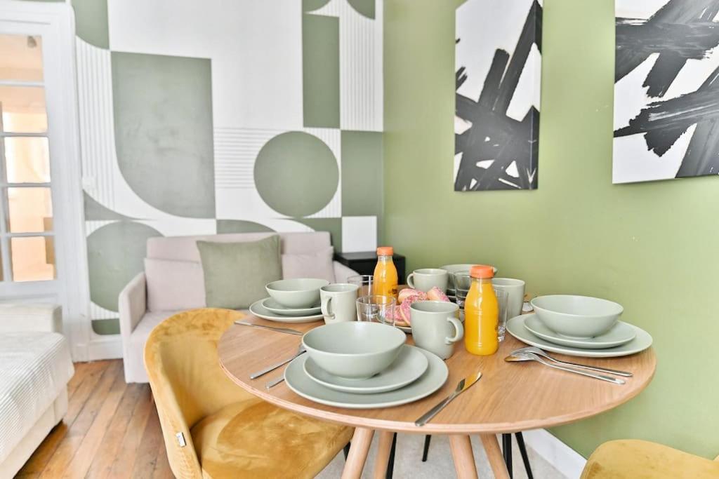 A 14eme Apartment *