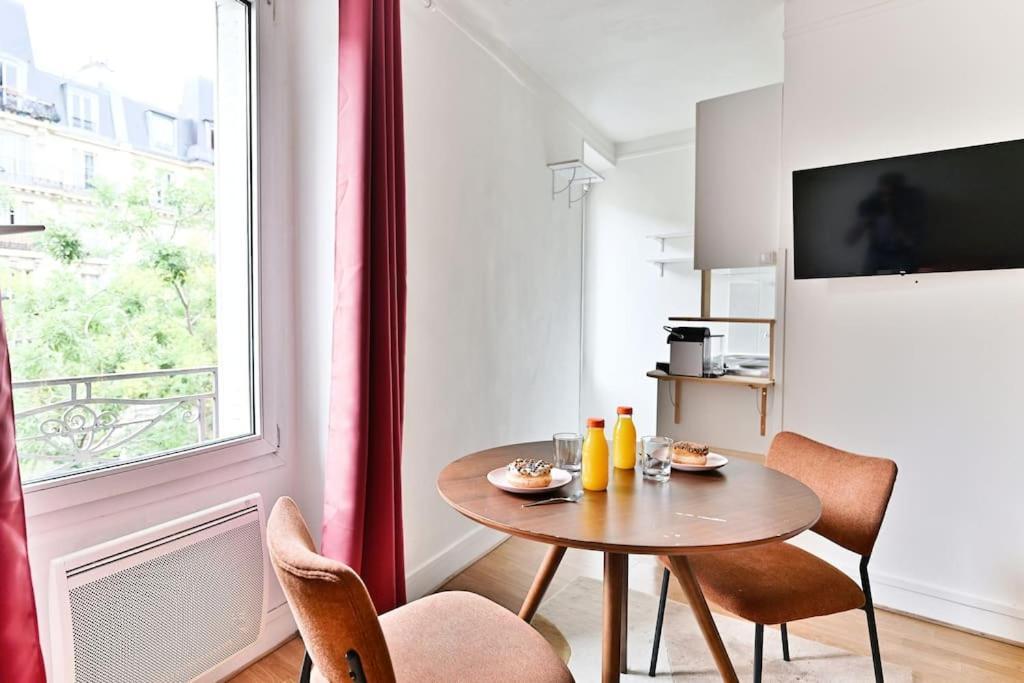 Petit Voltaire Nation Apartment
