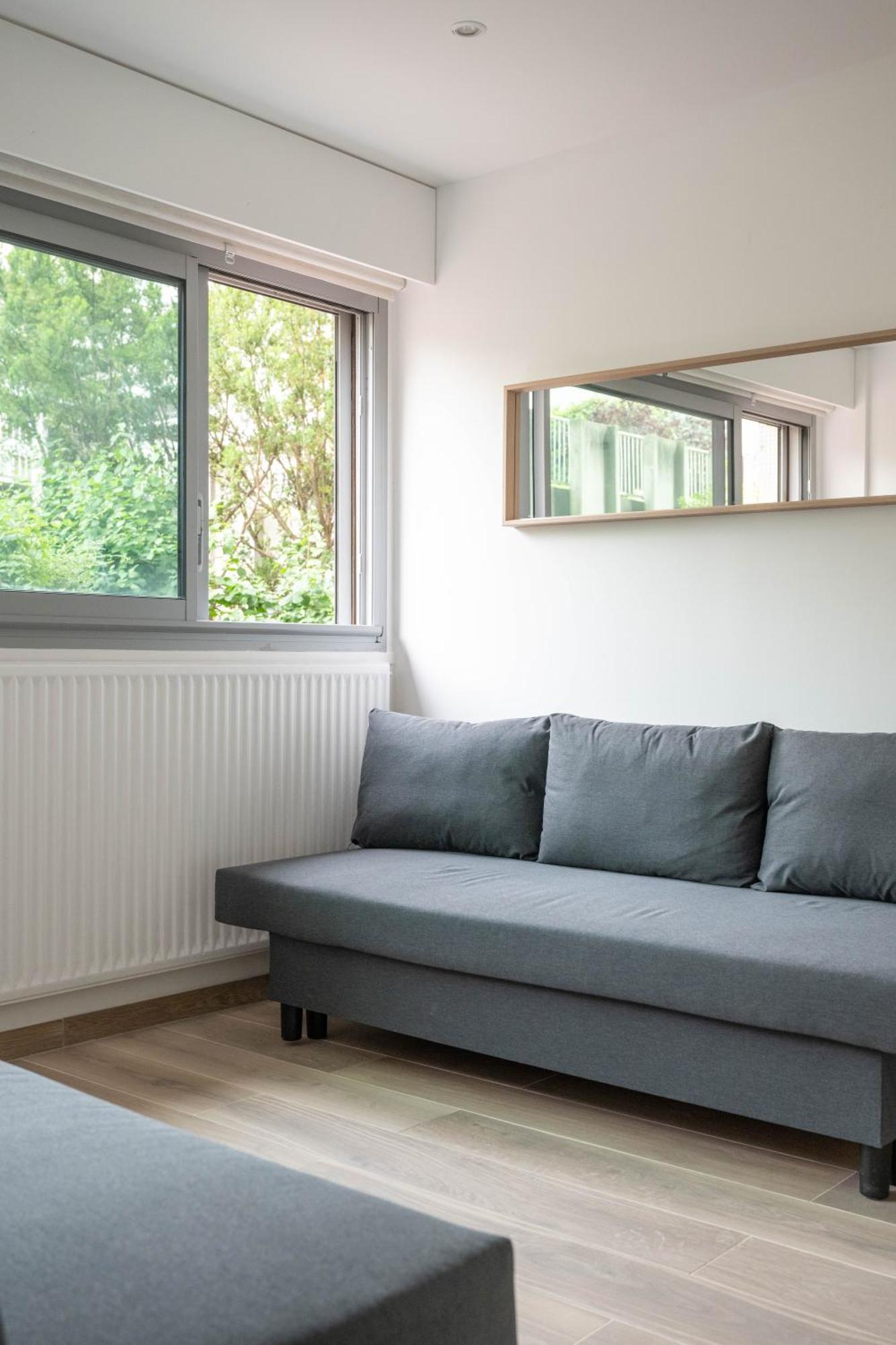 Climatise Porte Versailles Apartment