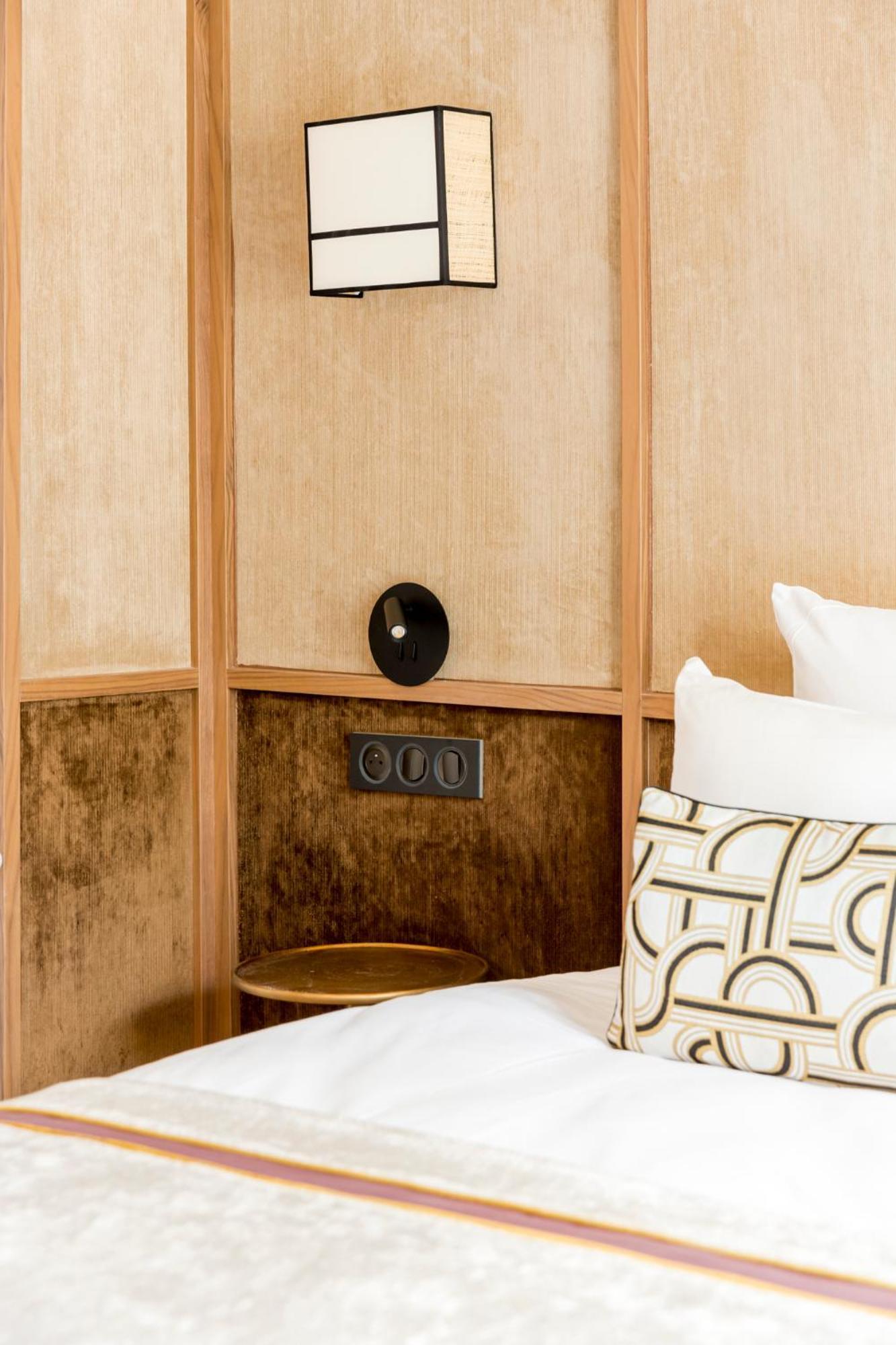 Merveil - Signature - Opera - Rougemont Iii Apartment