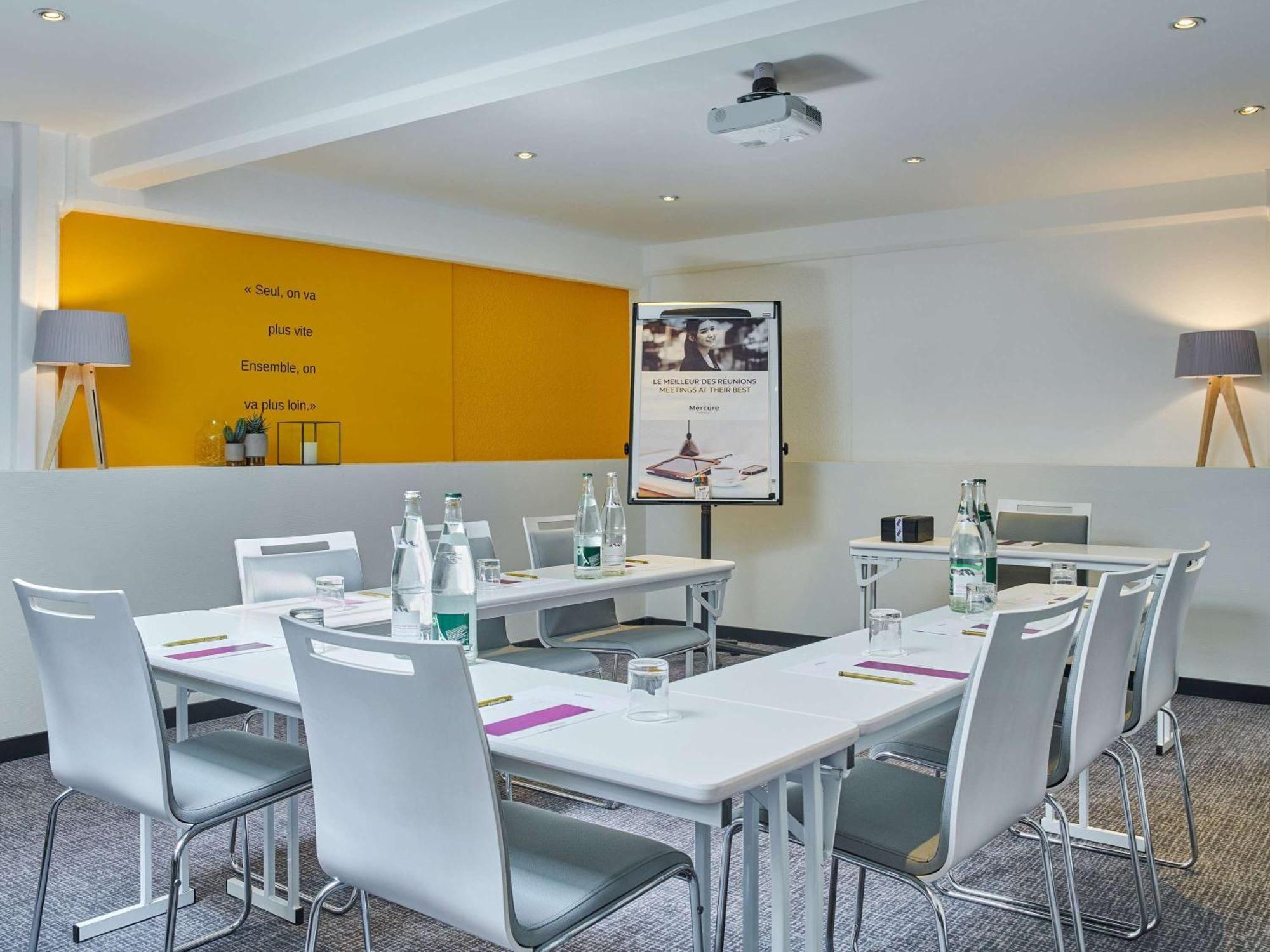 Mercure 15 Porte De Versailles 4*